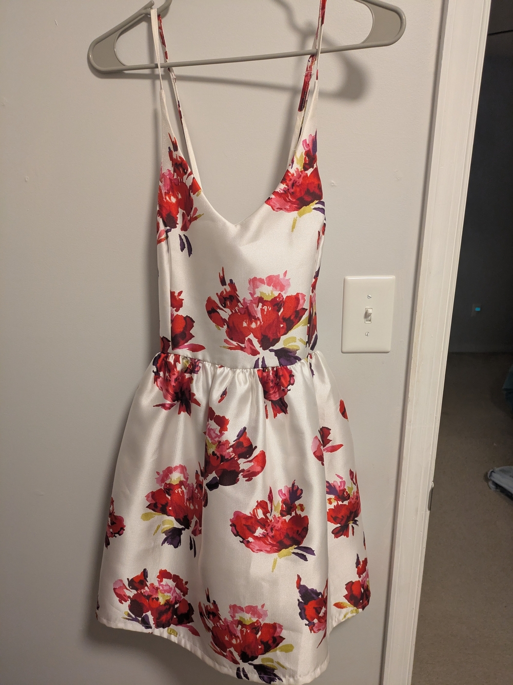 rwish4u Floral White Satiny Dress Size 11/12 Cross Straps Semiformal Mini